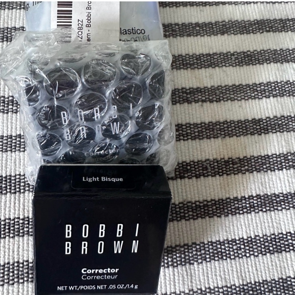 Bobbi Brown Corrector Compact - Picture 5 of 5